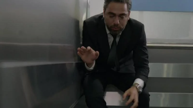 Кадры из сериала В конце ночи 1 серия 1 сезон (2022)